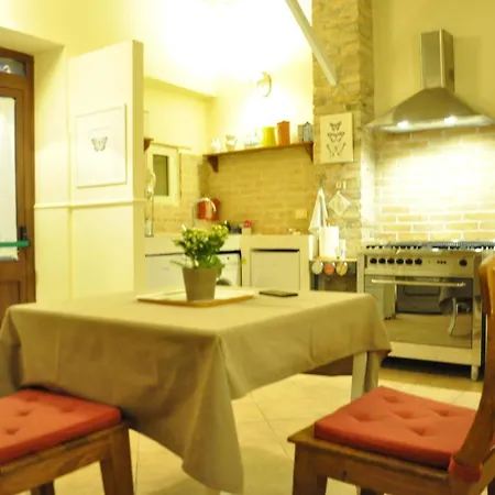 Bed And Breakfast Piazza Mercato-3